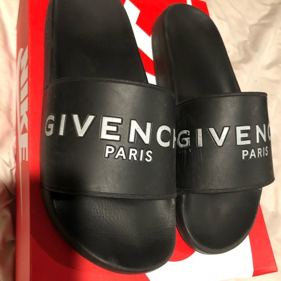 Givenchy pool slides men’s size 9 used - Picture 2 of 4